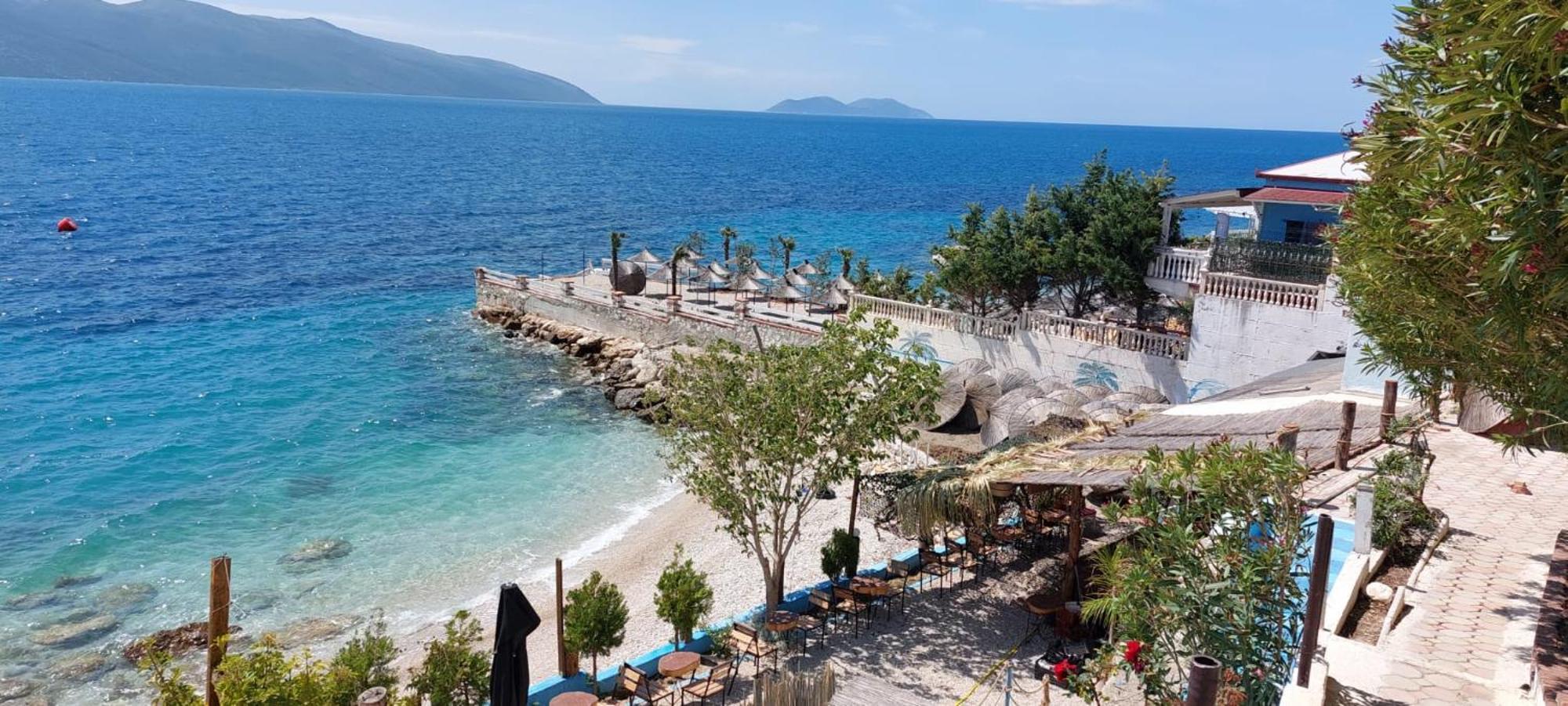 Thousand Kisses * Sarandë